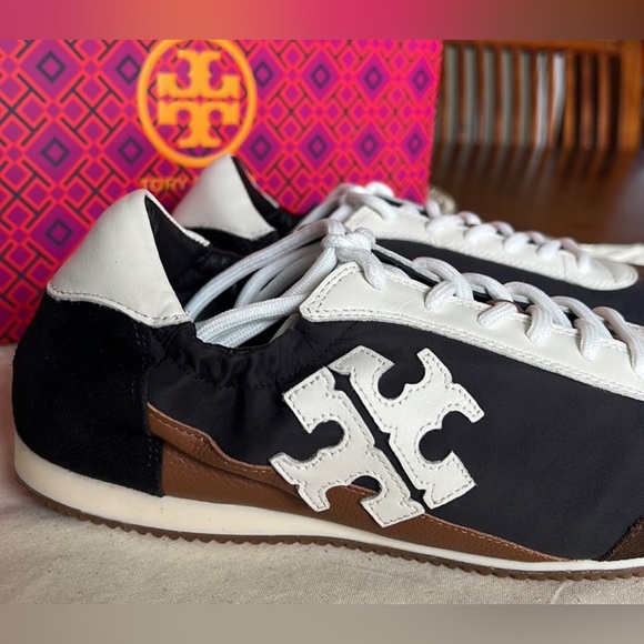 🛑 SOLD 🛑 Customer appreciation Raffle 02/24 TORY BURCH w BOX RETRO - Picture 3 of 4